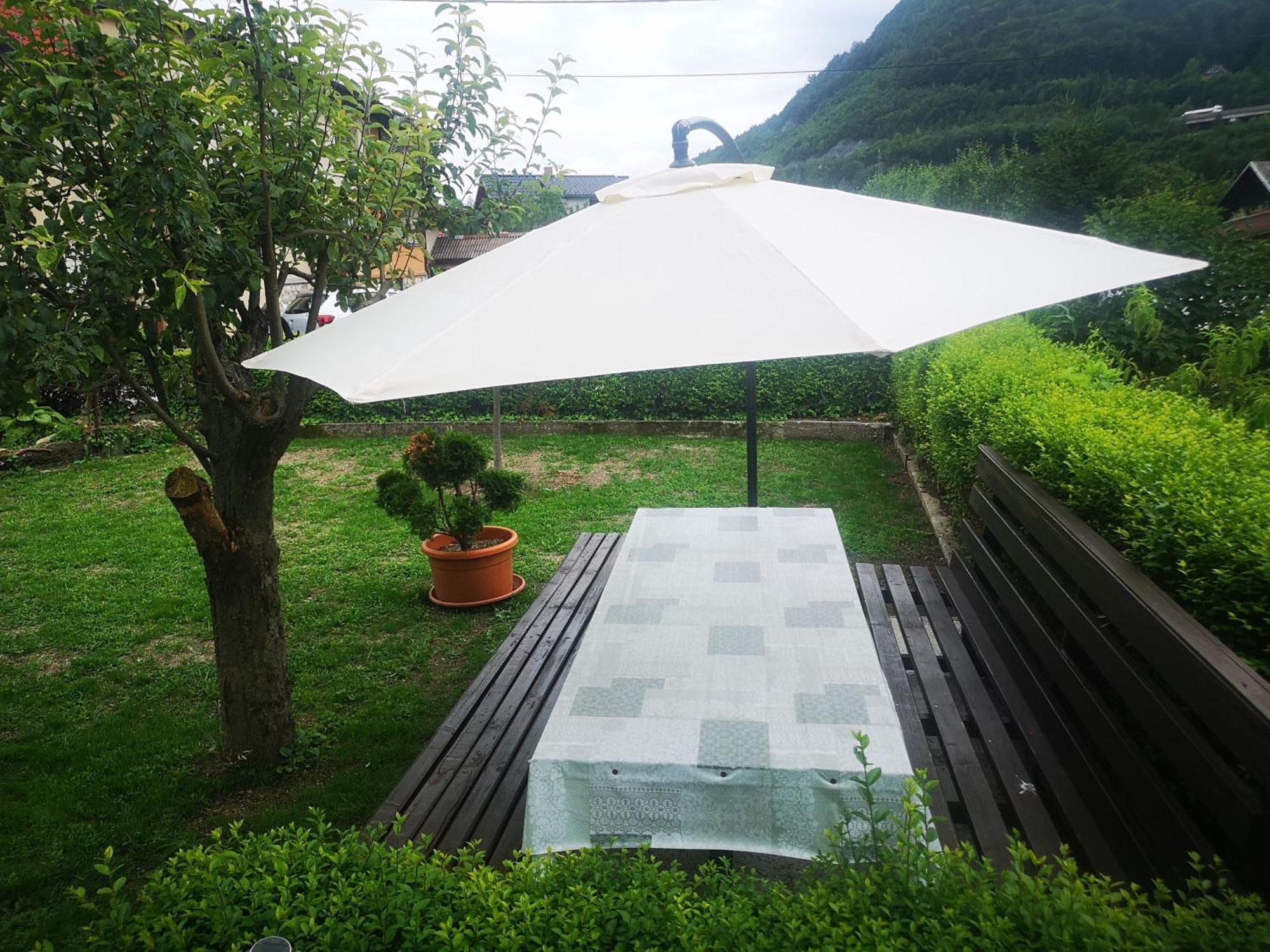 Kiara Rooms Jesenice Exterior photo